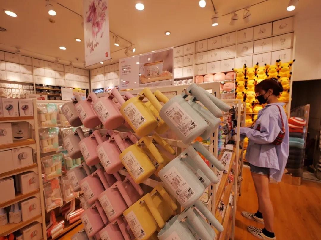 名创优品是加盟还是直营的,名创优品加盟商不怕亏吗