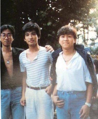 黄家驹葬礼叶世荣图片,黄家驹鼓手叶世荣