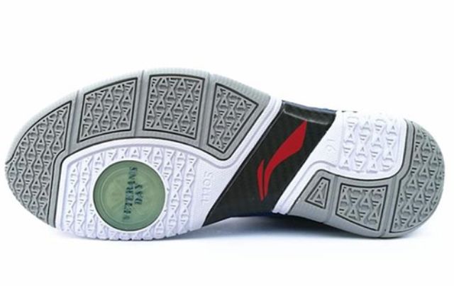 韦德新战靴竟致敬科比,韦德最后一个赛季上脚球鞋