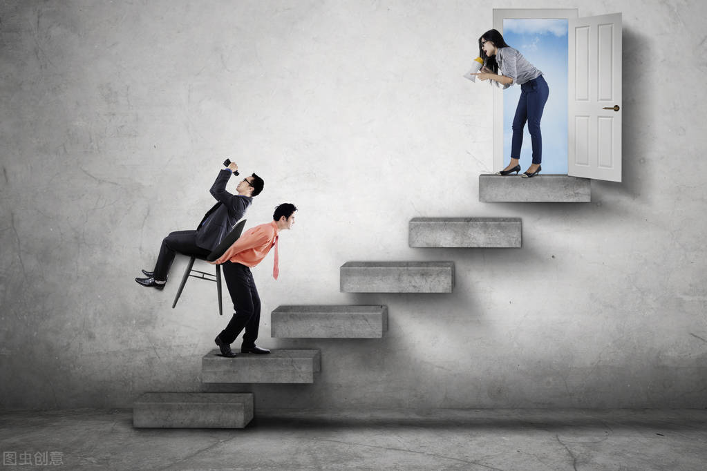 工作中同事造谣怎么处理,被关系很好的同事背后造谣怎么办