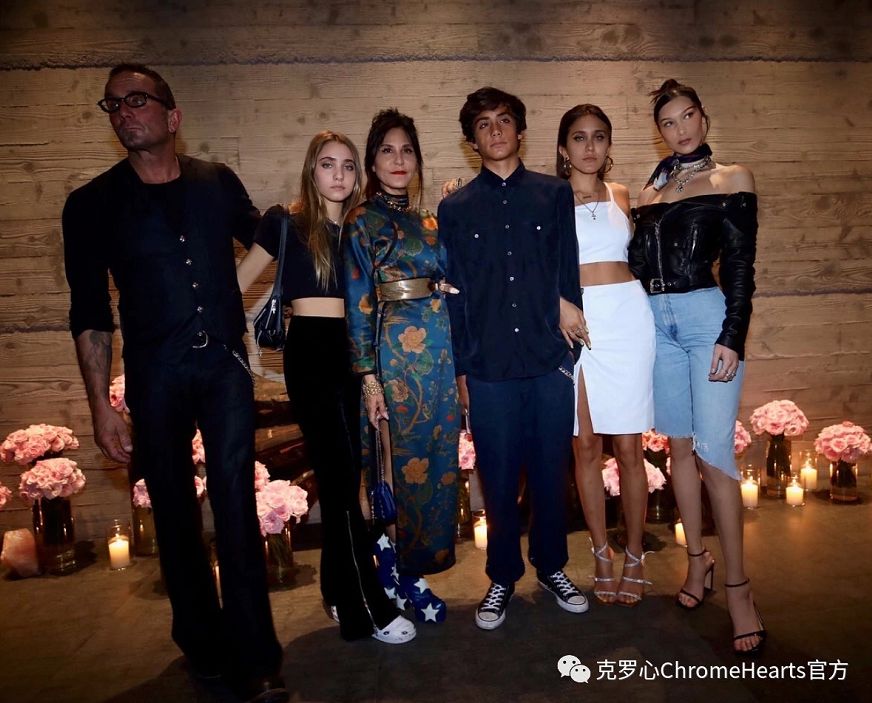 湖滨银泰in77每日客流量,杭州湖滨银泰in77销售额