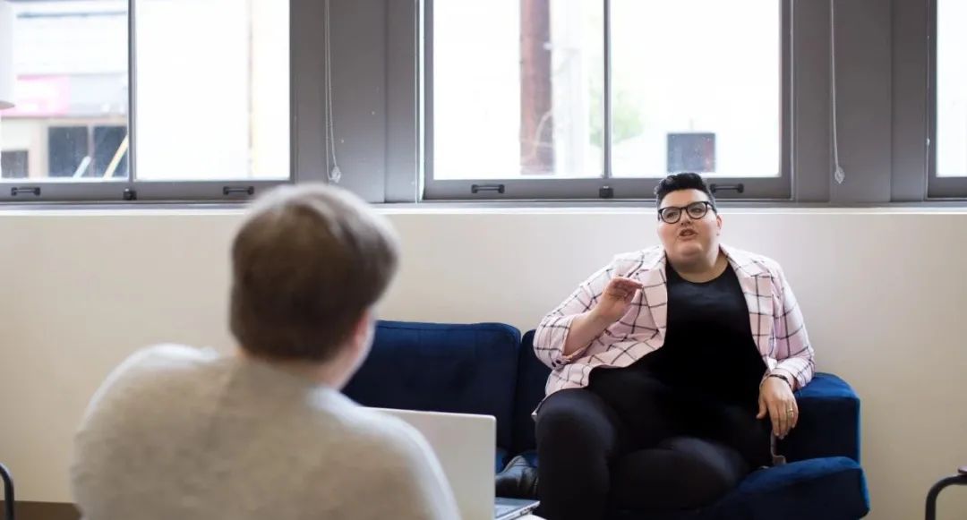 孩子磕掉牙索赔,孩子摔掉门牙索赔10万