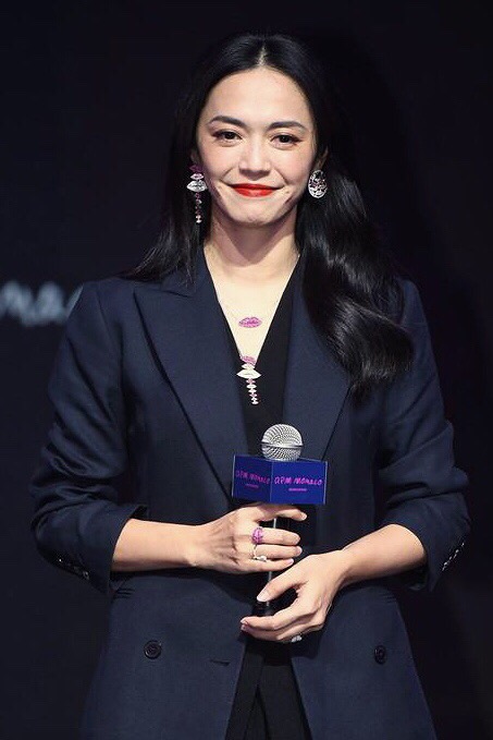 脸下垂衰老的迹象,25岁女性衰老脸下垂