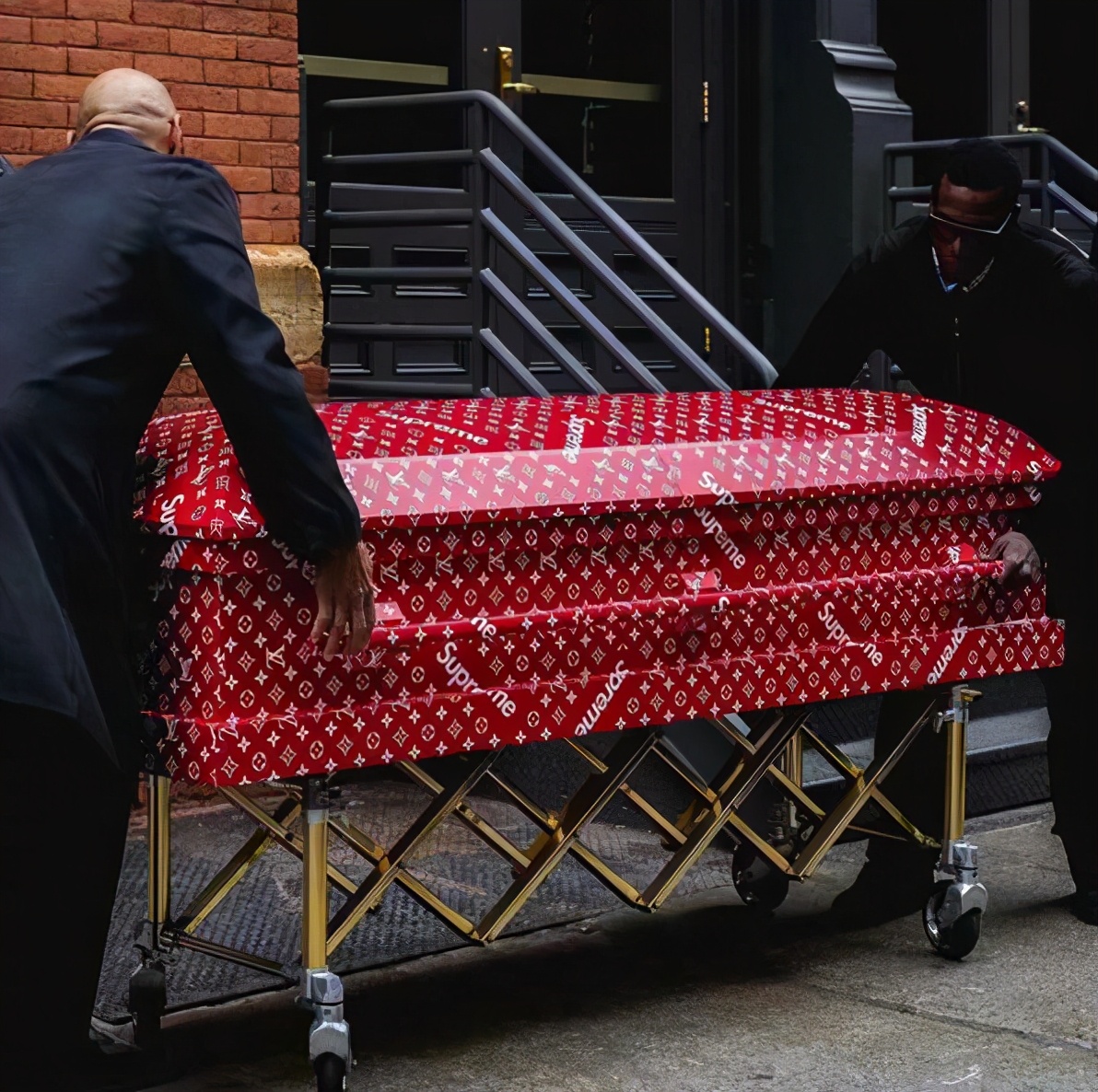 8200元的lv草帽你会买吗,lv设计奇葩的帽子