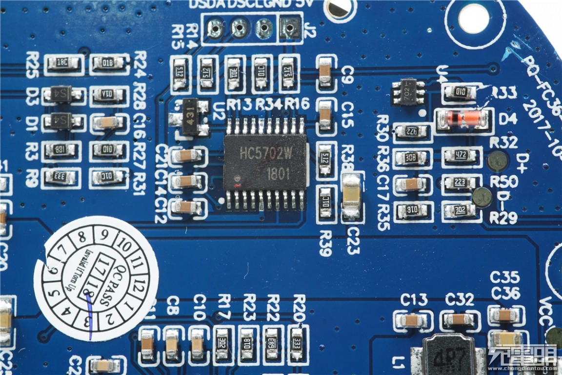 philips充电器拆卸图解,飞利浦dlp2109移动电源拆解
