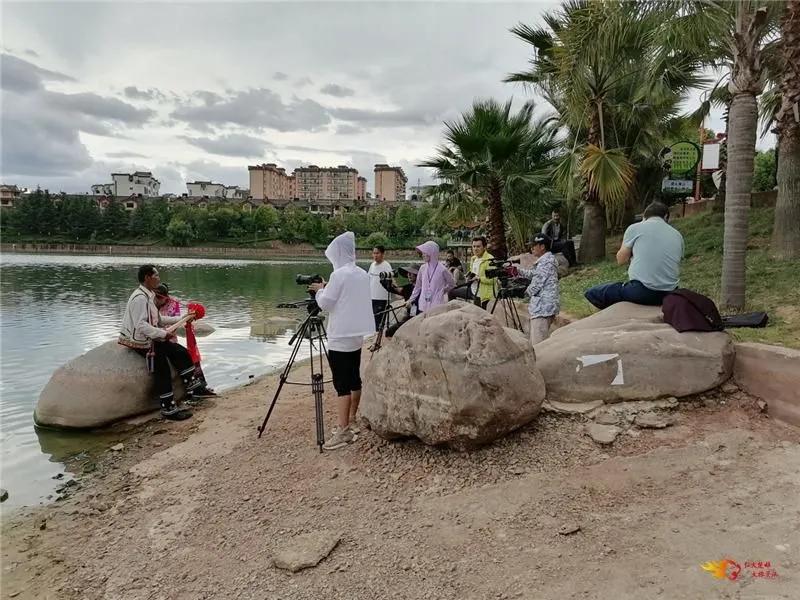 楚雄州彝族裹背刺绣,楚雄三街彝族刺绣