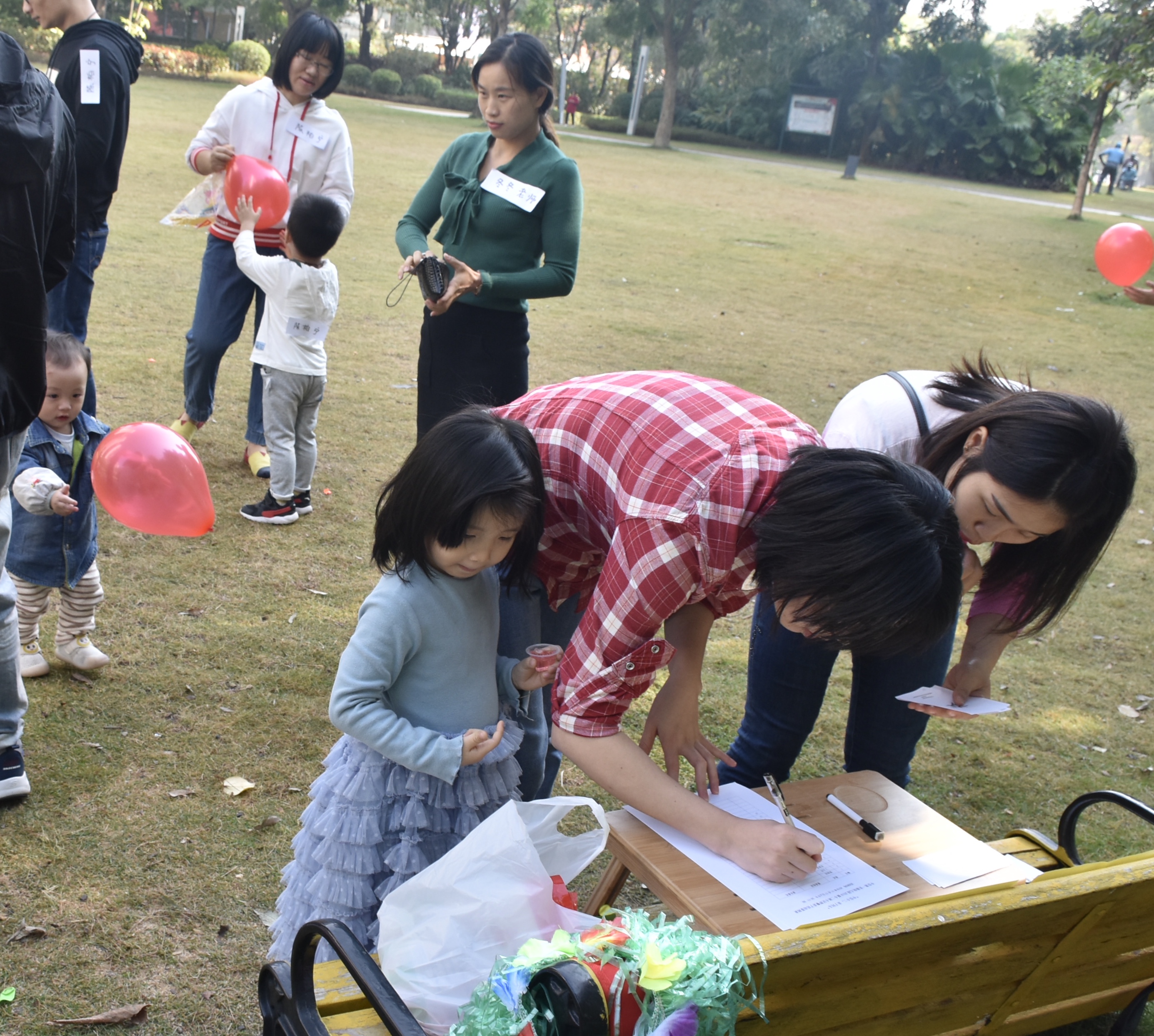 亲亲小二，我们约会吧！——记中信小二班环保主题野餐趴