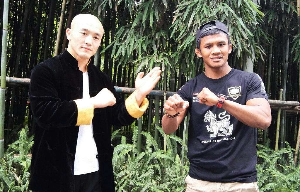 武僧一龙vs泰拳王播求,武僧一龙大战日本巨人