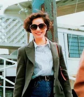 从中央电视台走出的主持人,从芒果台离开的女主持人