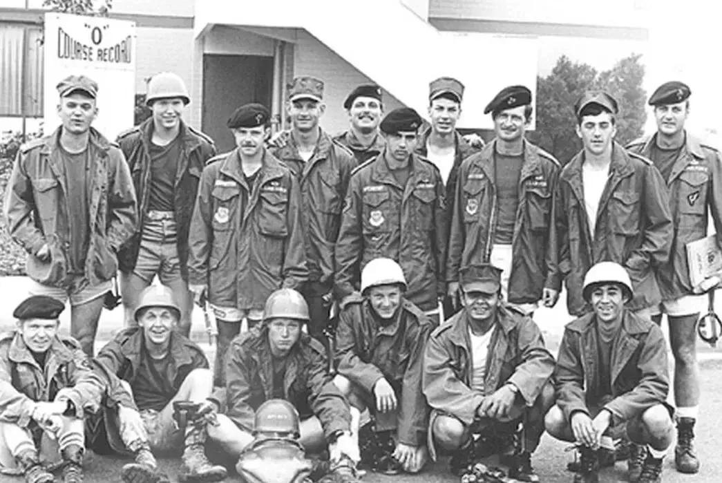 中年妇女穿什么款式的风衣最好,这4种风衣才适合你