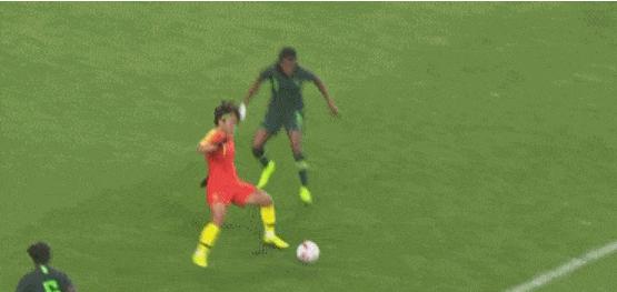 女足王霜的停球是什么水平,王霜停球视频教学