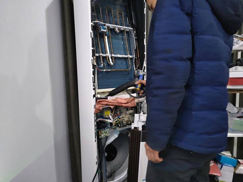 蒸汽清洗机洗空调视频,蒸汽挂烫机洗空调