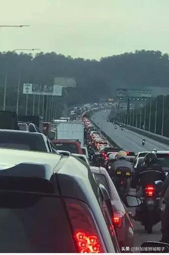新马大堵车,新马关口堵车