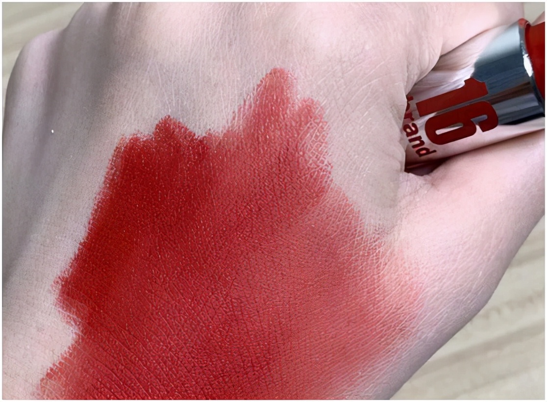 推荐适合秋冬涂的口红,mac秋冬显白百搭口红色号