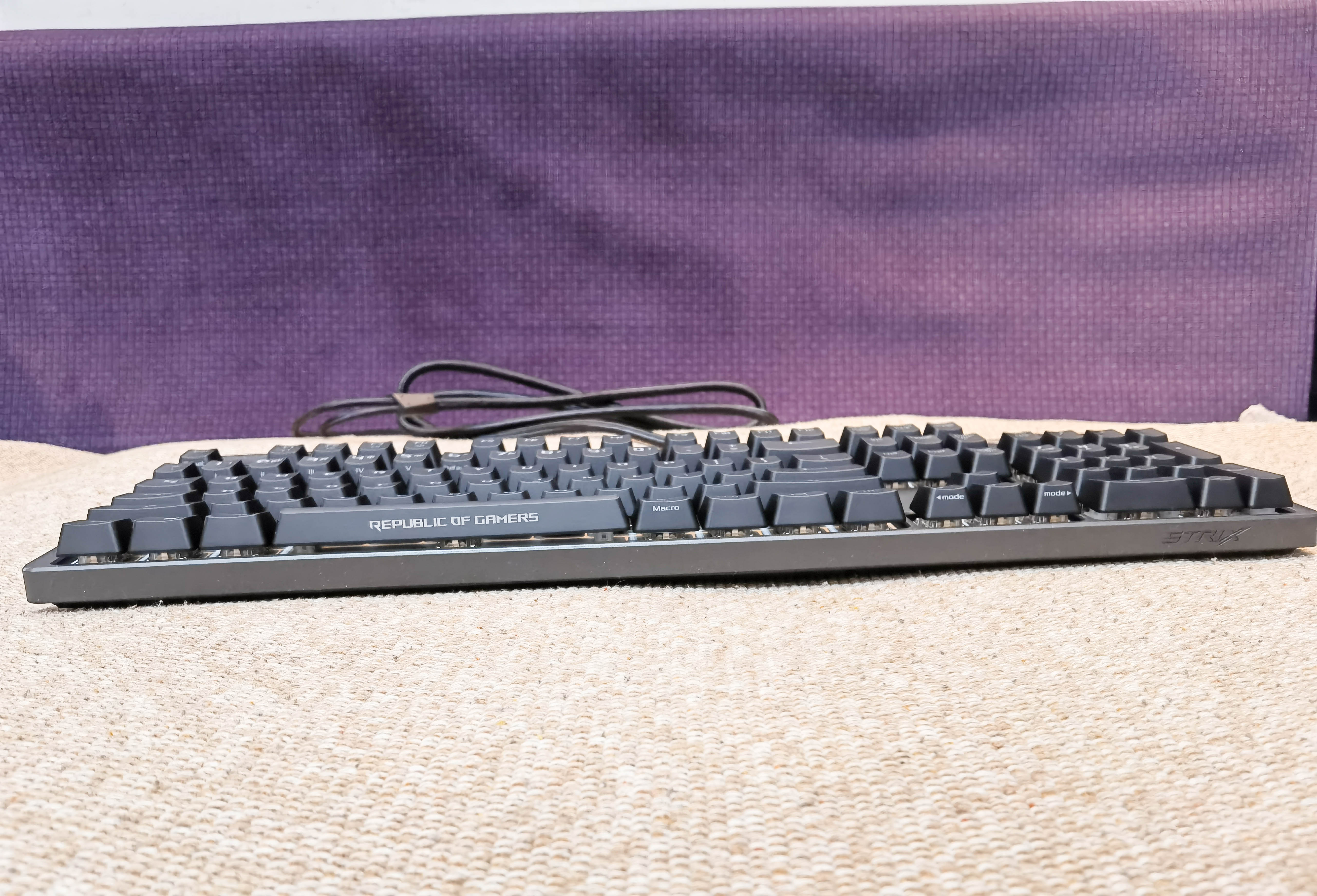 华硕rogflare键盘,rogstrixflare有线机械键盘