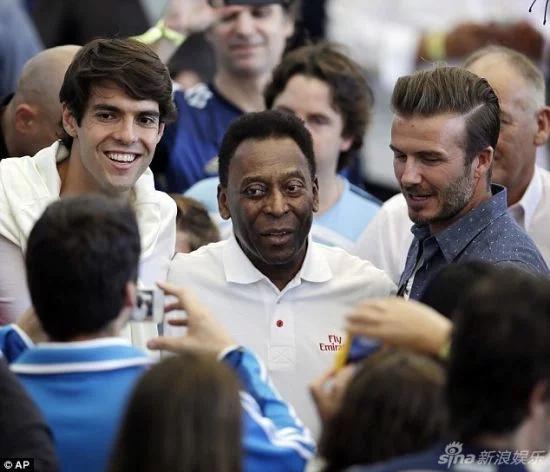 王的两面人生：球技成圣，大嘴无脑的贝利