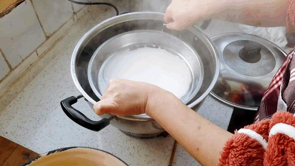 懒人凉皮面糊要注意什么,平底锅凉皮做出来发粘开裂