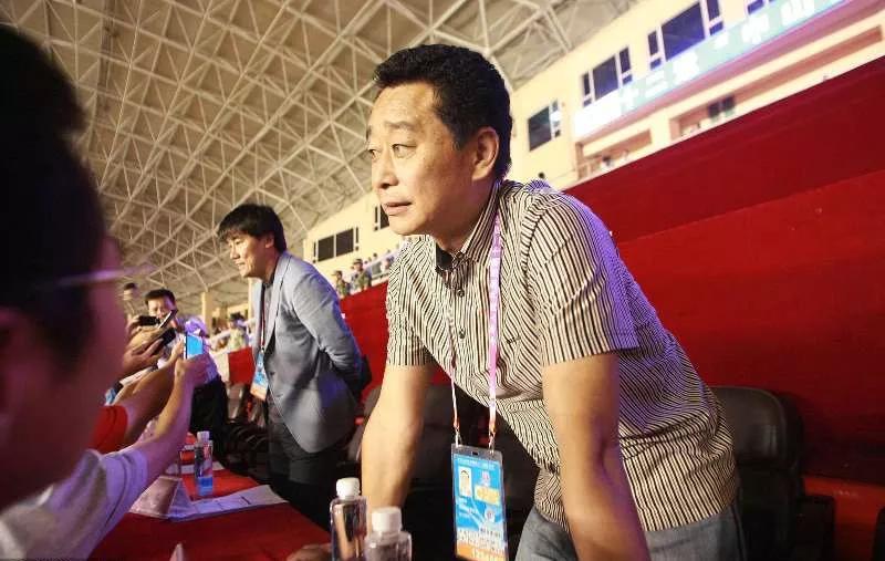 中国首辆法拉利00001签名怎么来的,中国第一辆法拉利价值