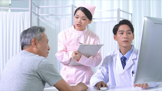 白头发很多显老怎么办,无需染发能使白发变黑发的秘诀