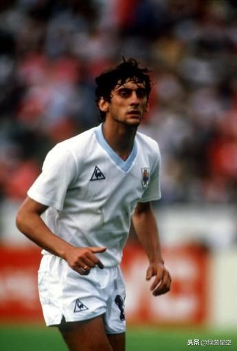 足坛9号球衣代表人物,足坛明星9号球衣是谁的