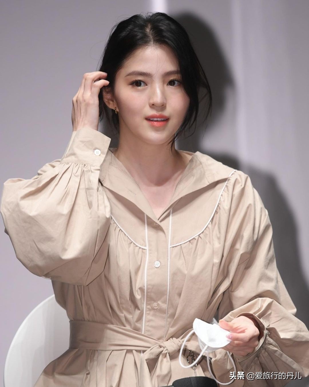 深咖t恤连衣裙韩素希,韩国女星韩素希侧脸