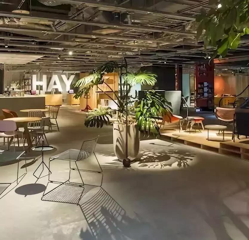 北欧风HAY开了全球最大的新店，咖啡、轻食、绿植空间都搬进来了