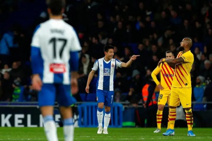 梅西的辉煌岁月,梅西曾经年少轻狂的模样