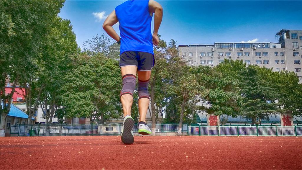 跑步护膝真能保护膝盖吗,保护膝盖从小抓起