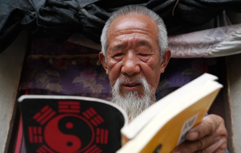 88岁老人独居风水宝地参悟天机，独居深山之中，看现在活成啥样了