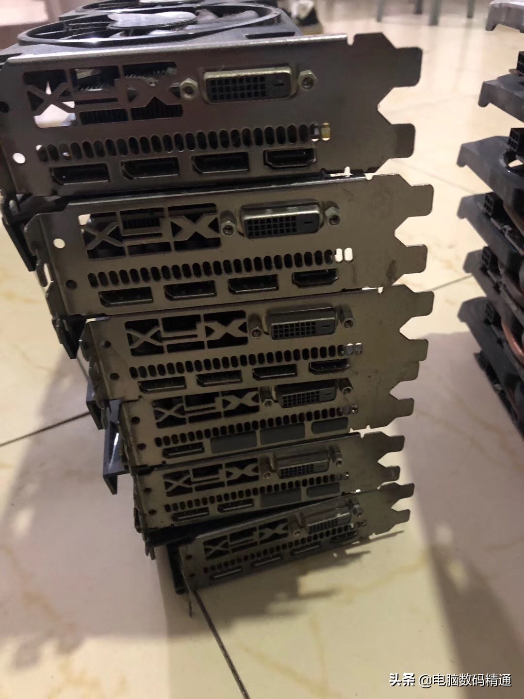 显卡贩子说各类显卡200元一个就看你有没有胆子要，我腿吓软了