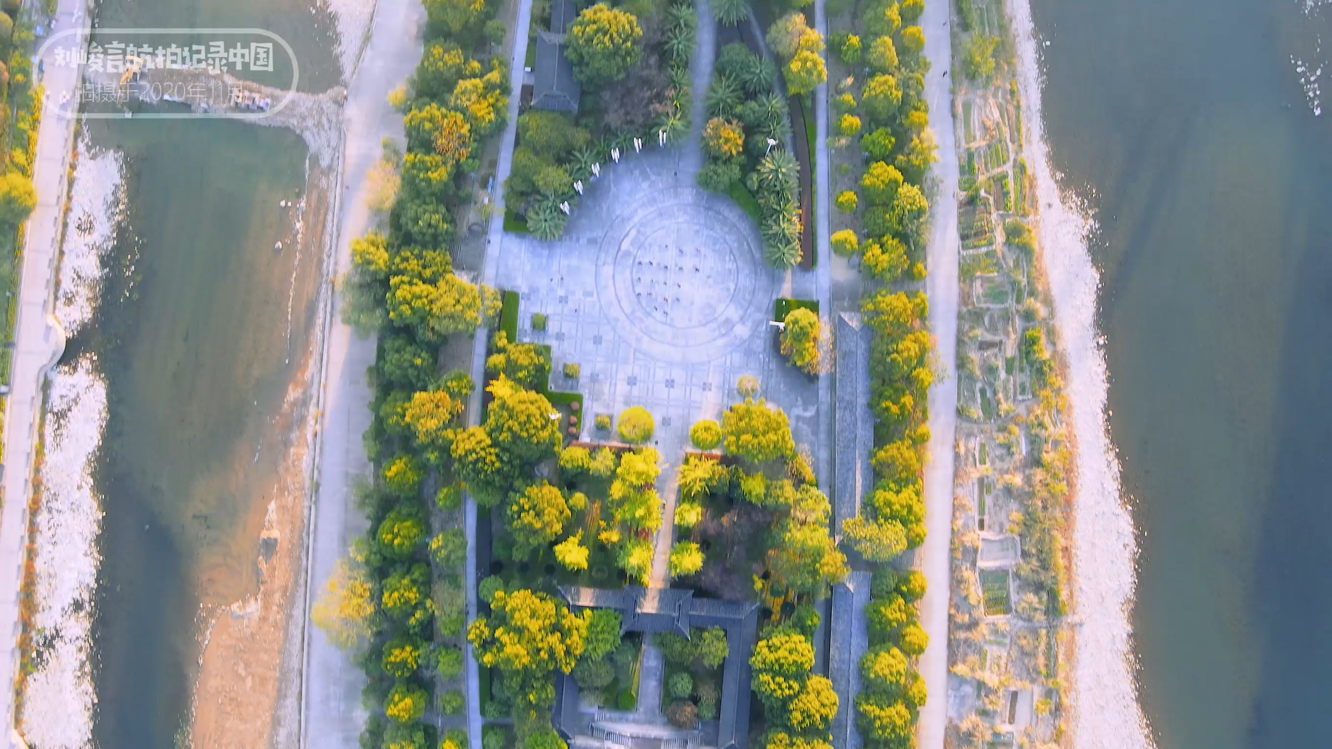 龙泉的青瓷宝剑有名气,为什么龙泉盛产宝剑