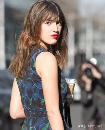 很自然的妆容叫什么妆,很炸街的妆容