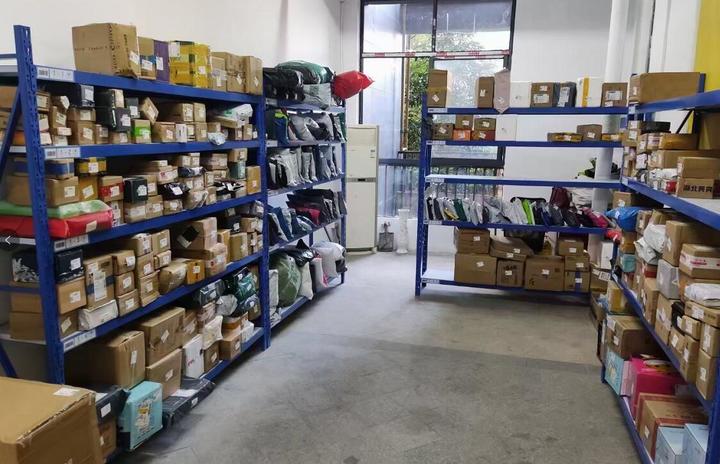 上海松江：派件超4天遭遇投诉，快递员登门恶意报复！我容易吗？