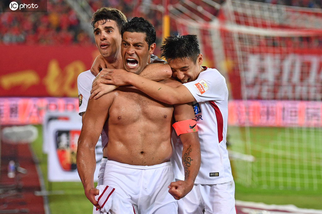 中国球员并非全是白斩鸡魔鬼筋肉人中超也有C罗式身材