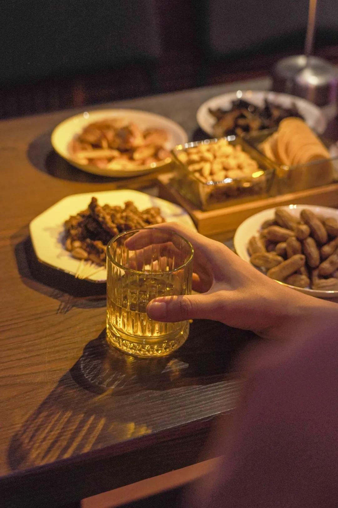 夜色下的乌鲁木齐，有你不知道的浪漫爵士演绎bar