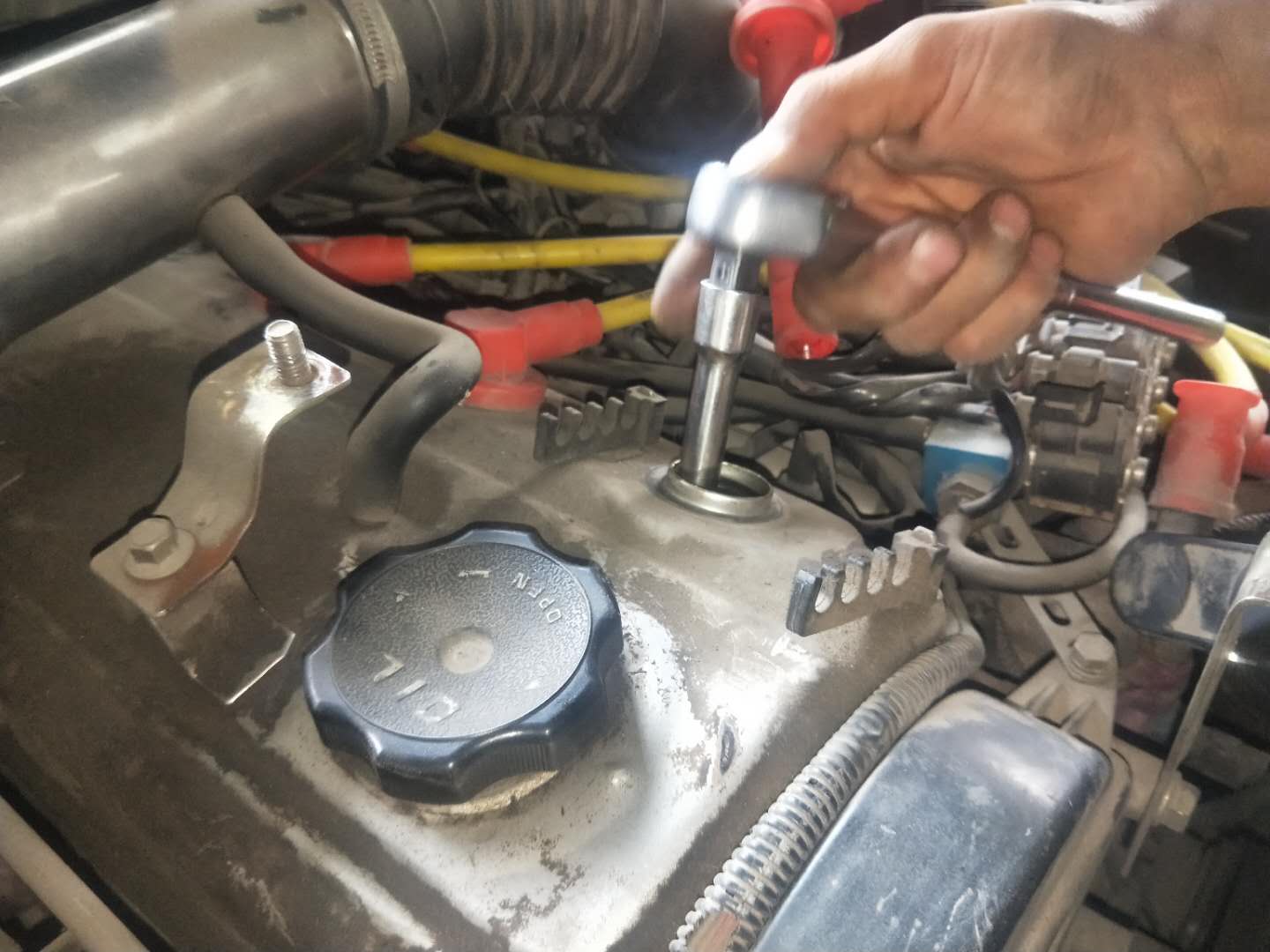 发动机怠速抖动的原因及解决办法,发动机怠速抖动最简单的解决方法