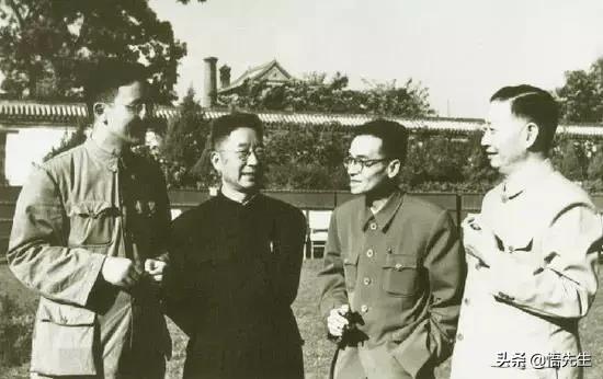 霍金年轻时照片有多帅,霍金21岁时的照片