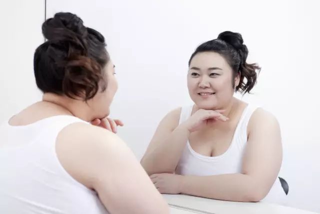 嘴管不住，瘦身靠吐——催吐减肥有多伤？