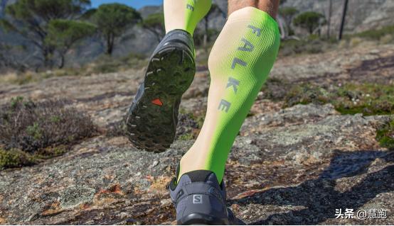 最新研究揭示昂贵的压缩装备一个好处一个坏处：值不值得买？