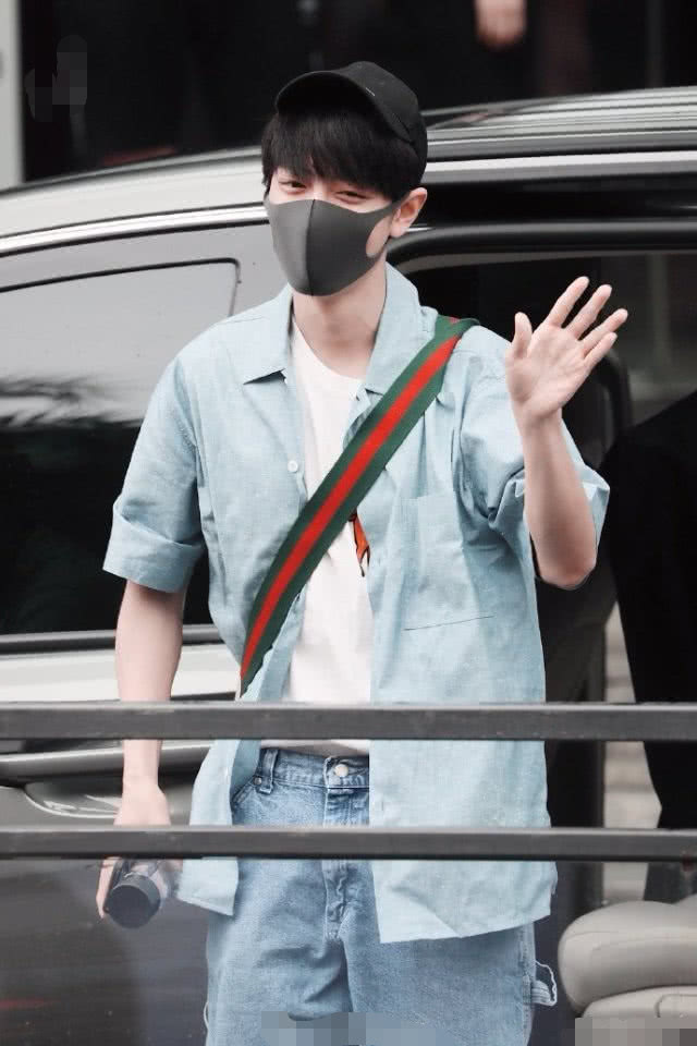 肖战王一博快本彩排路透,王一博在快本对肖战说的话