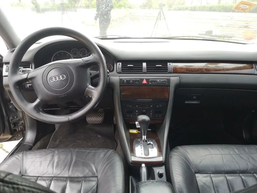 一万多二手车买轿车还是suv,一万左右二手车买自动还是手动