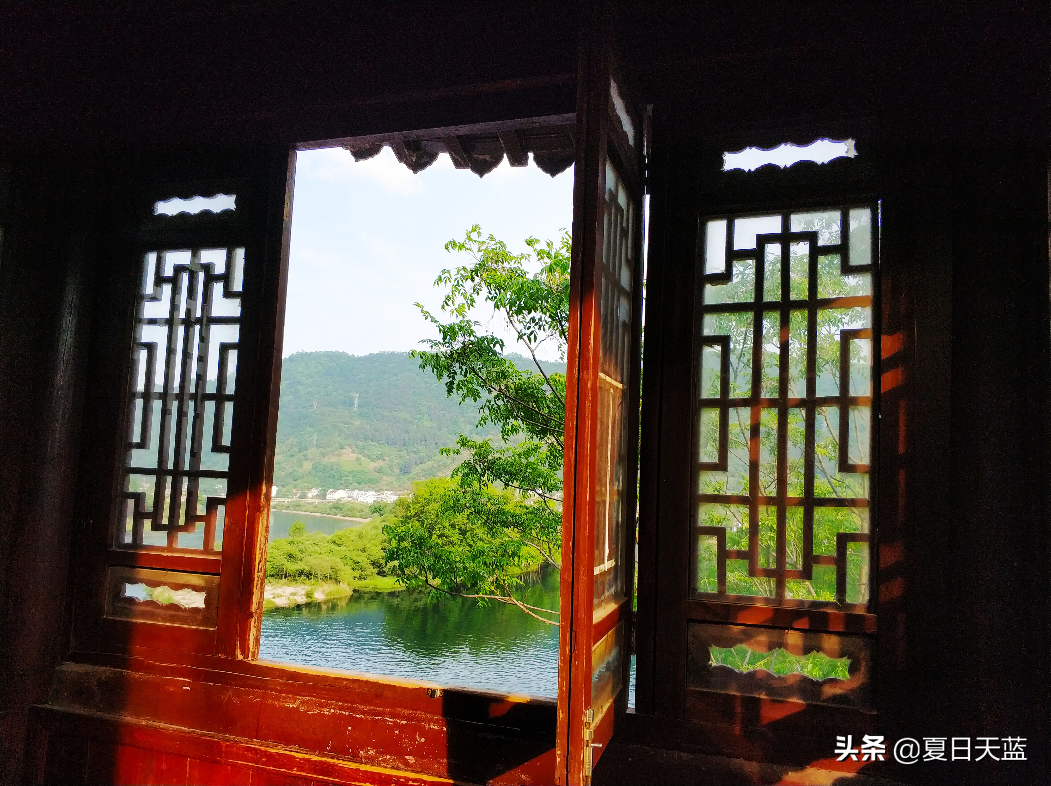 李白在桃花潭写的千古名句,桃花潭因李白而出名的诗句