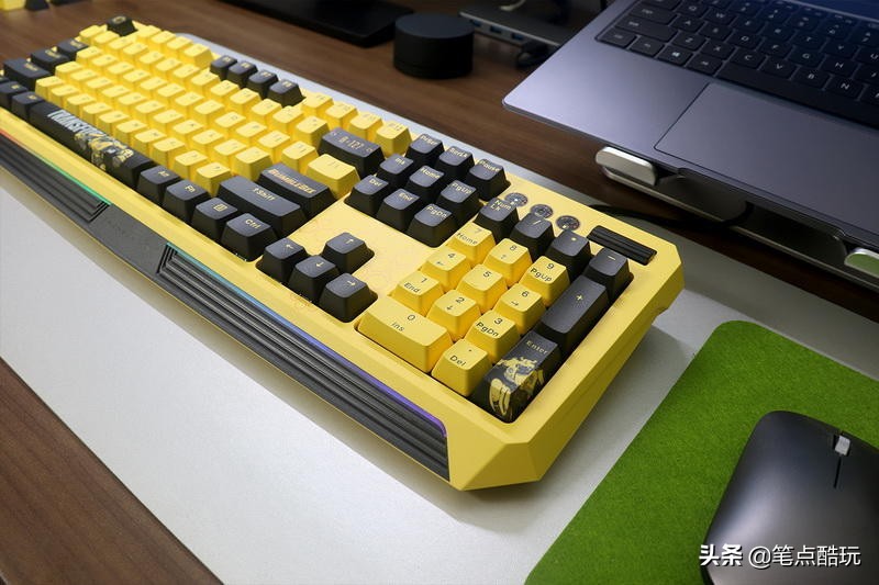 汽车人出发,汽车人出发大黄蜂