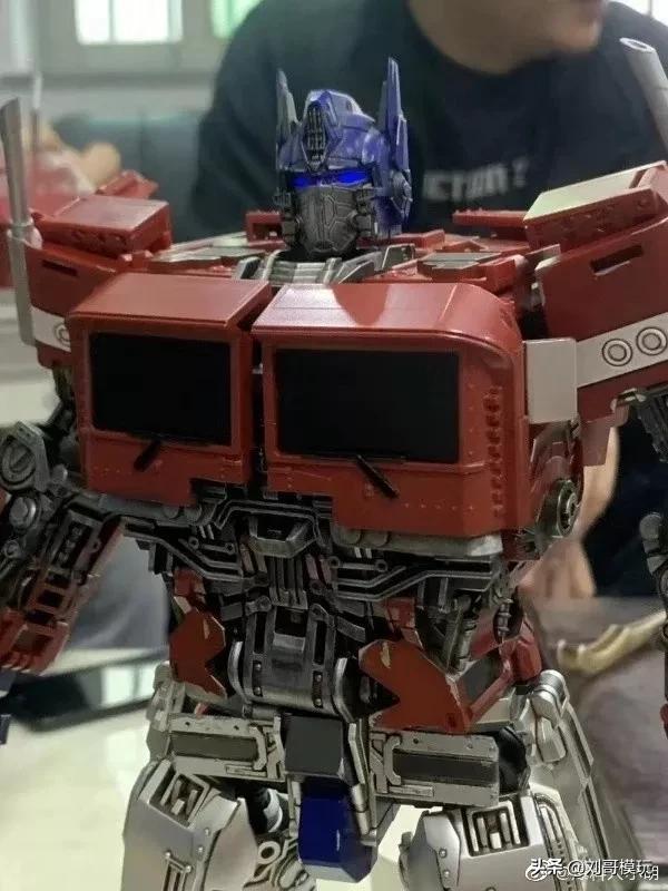 威将外传擎天柱测评,威将放大版外传擎天柱