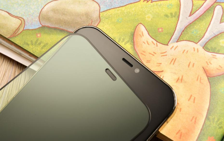 钢化膜可以既防窥又护眼吗,钢化膜真能防指纹