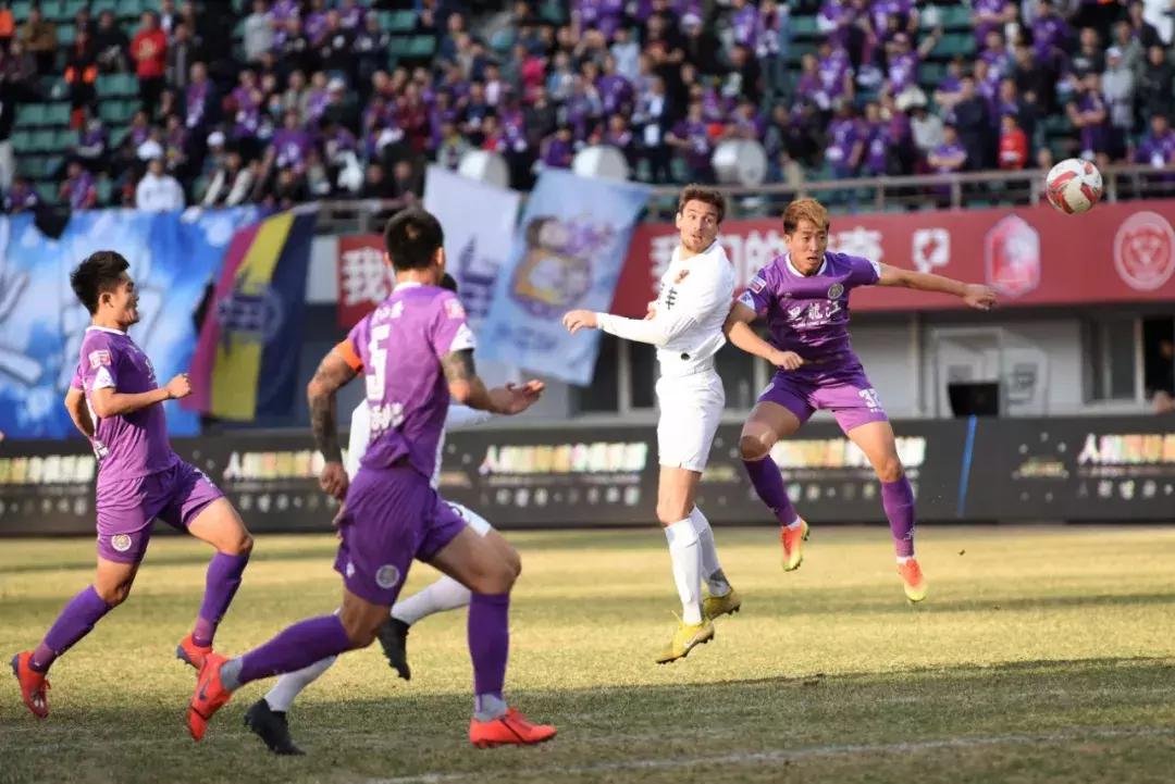 莫塔打布斯克茨,莫塔角球直接破门