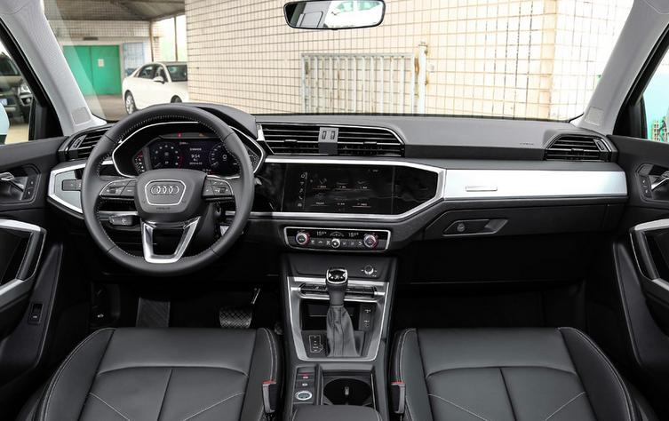 奥迪q32.0t和宝马x12.0t,奥迪q3是四缸2.0t的吗