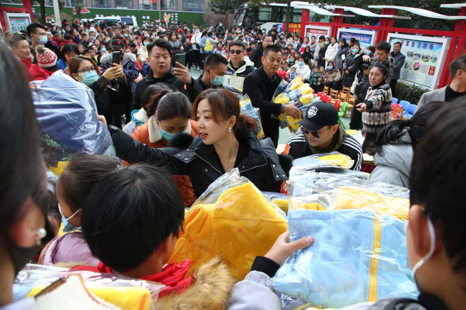 情暖寒冬公益活动,情暖冬日爱心助农公益行动启动