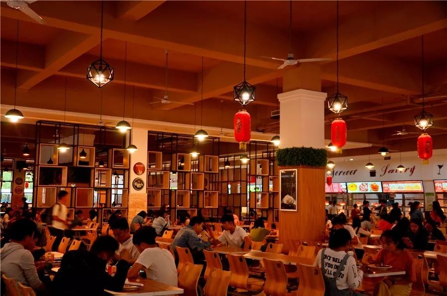 厉害了我的大学！100张图告诉你，有一种青春叫瑶湖高校！