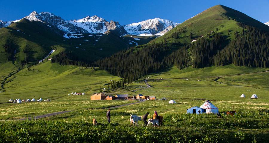 新疆伊犁高质量发展下的塞外江南,伊犁为什么会被称为塞外江南